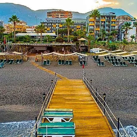 Hotel Senza Grand Santana