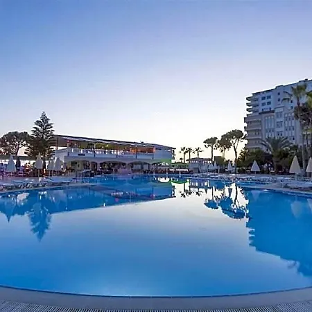 Hotel Senza Grand Santana
