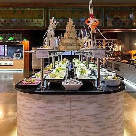 Senza Grand Santana Hotel